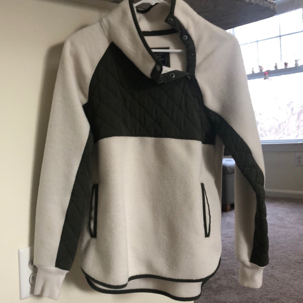 Abercrombie & Fitch Asymmetrical Snap Up Fleece